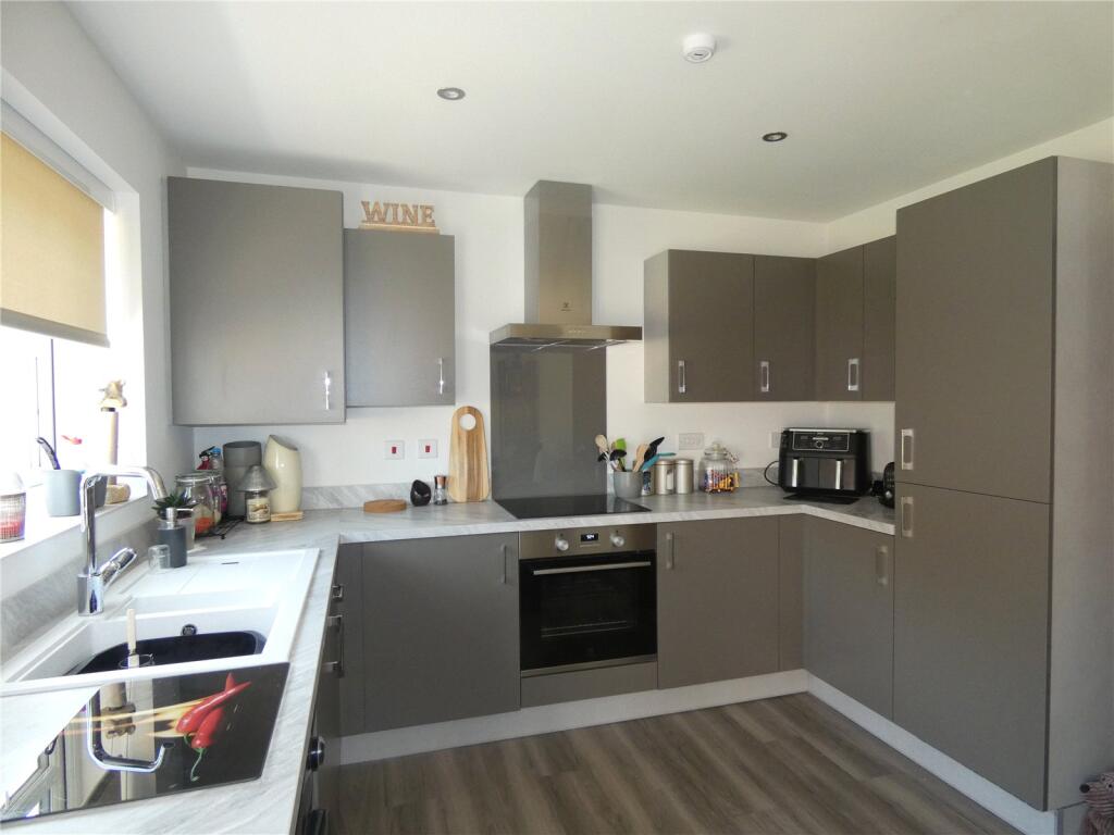 House in Birmingham, West Midlands - View 2