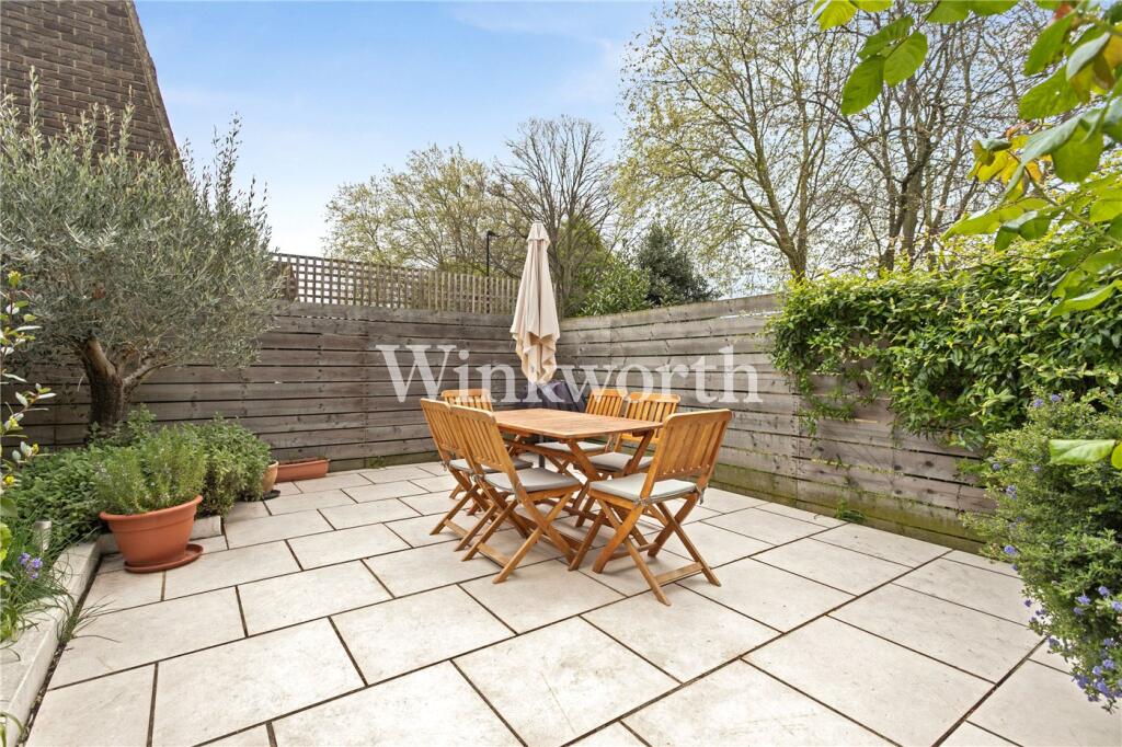 Burlington Road, London, N17 photo 4