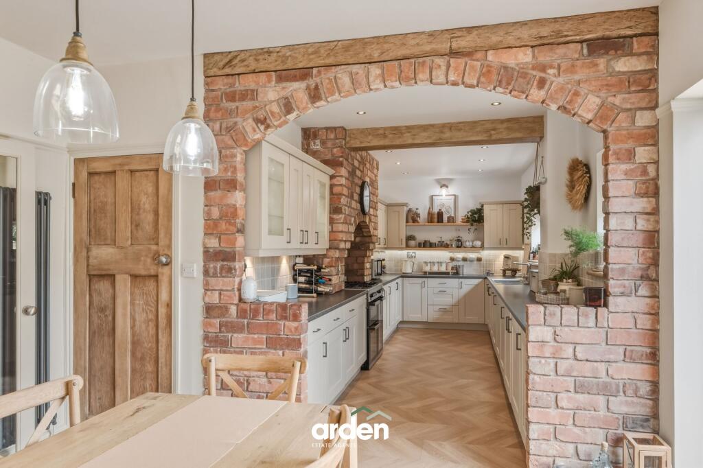 House in Worcester - View 4