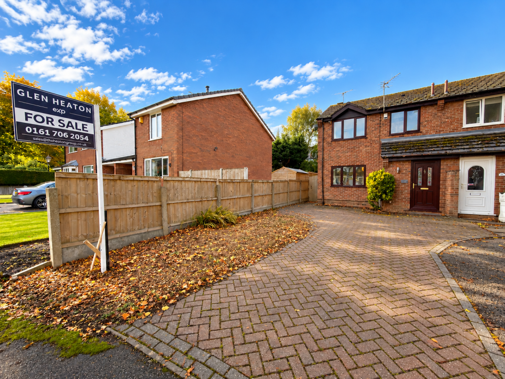 2-bed terraced on Maple Close,Heaviley,Stockport,SK2 6HJ, £260,000