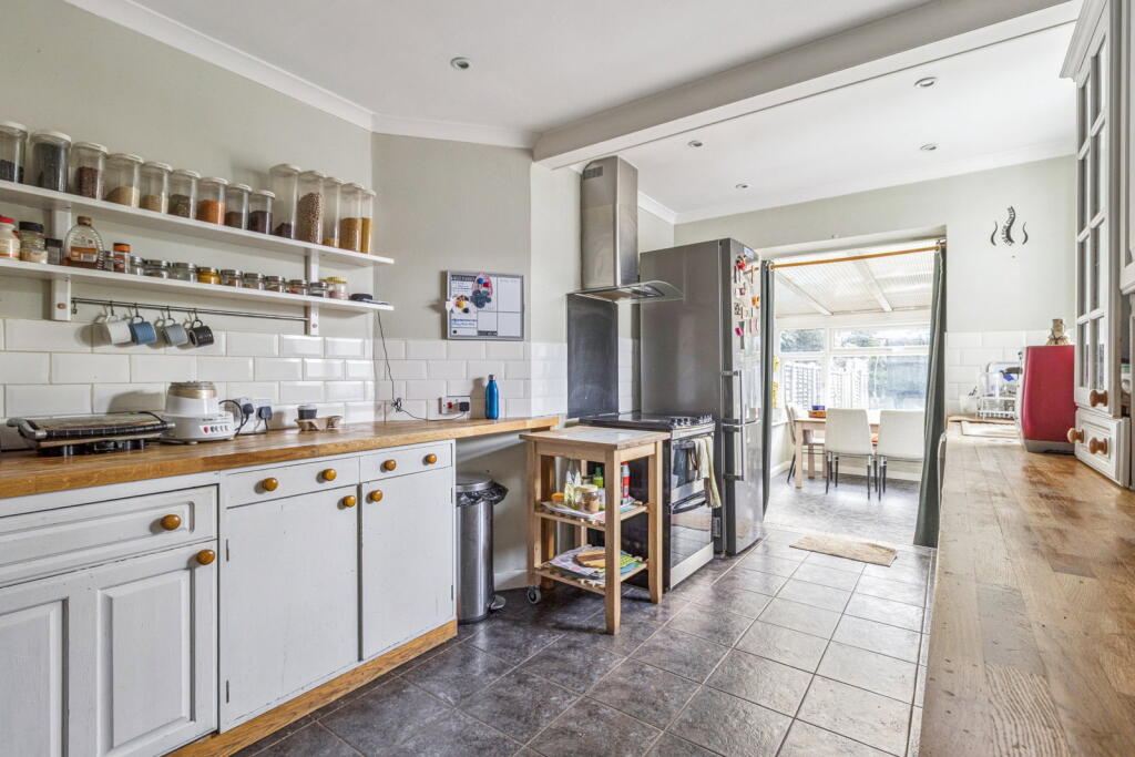 Mill Way, Mill End, Rickmansworth, WD3 photo 3