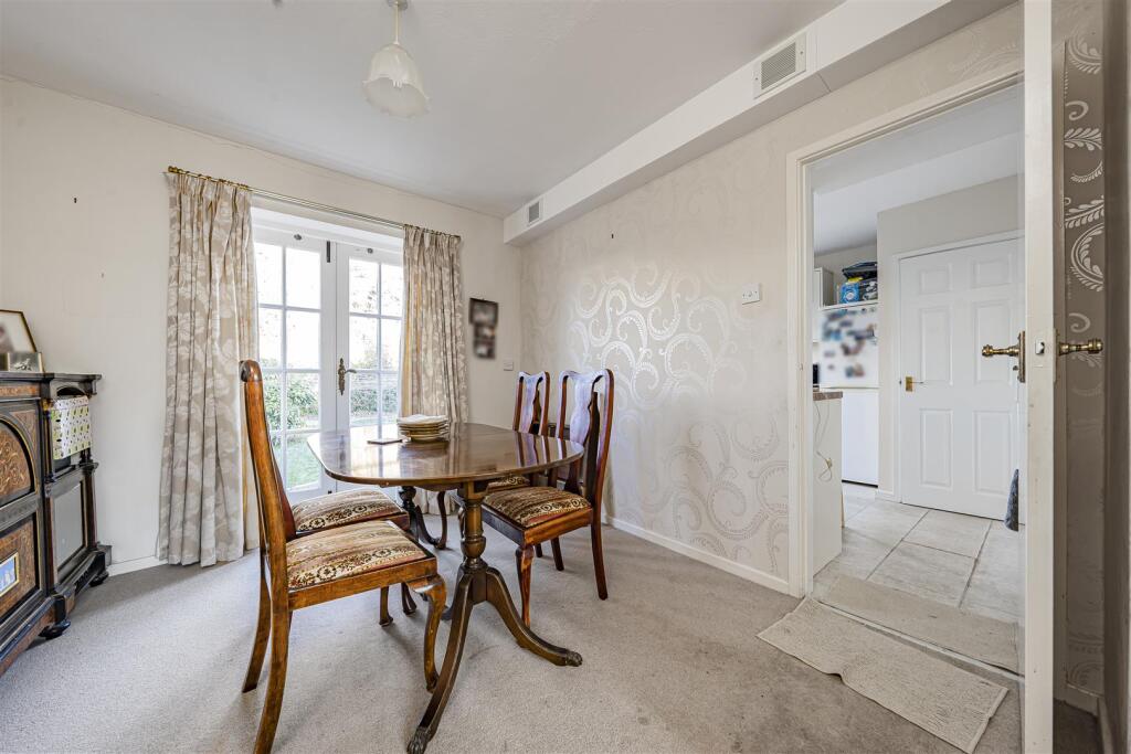 Parsonage Lane, Windsor photo 4