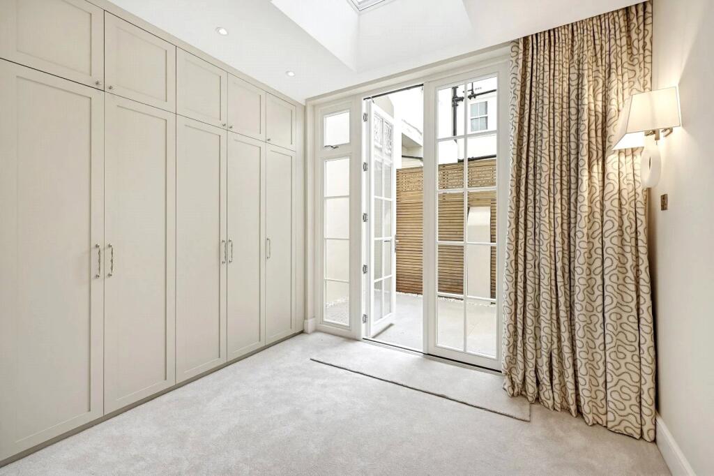 4 bedroom maisonette for rent