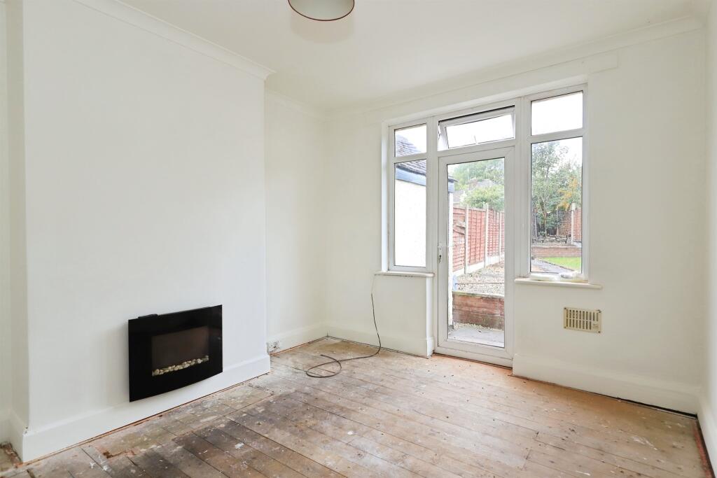 House in Wolverhampton, West Midlands - View 4