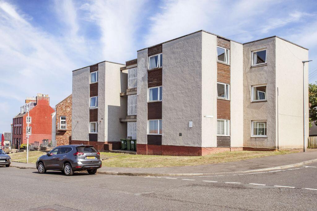 Main image of property: 29E, Castle Street, Dunbar, EH42 1EX