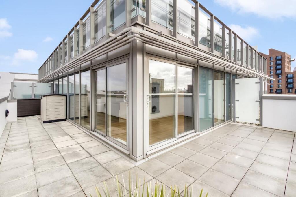 Main image of property: Penthouse in Merlin Heights, Tottenham Hale Village, London, N17