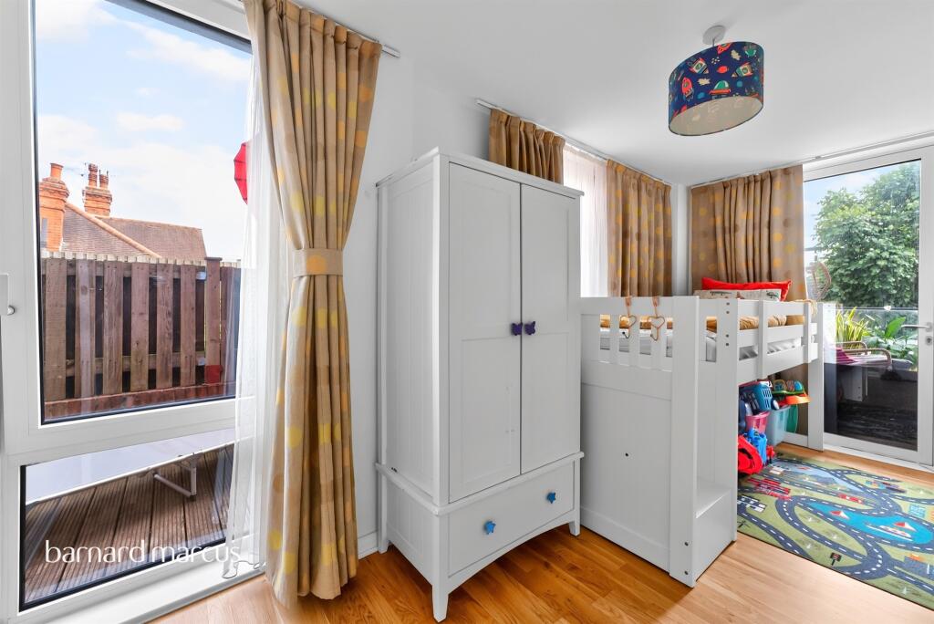Apartment in London - More