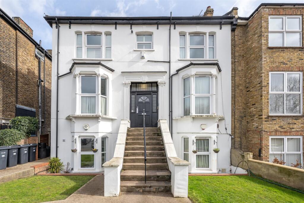 Apartment in London, Snaresbrook