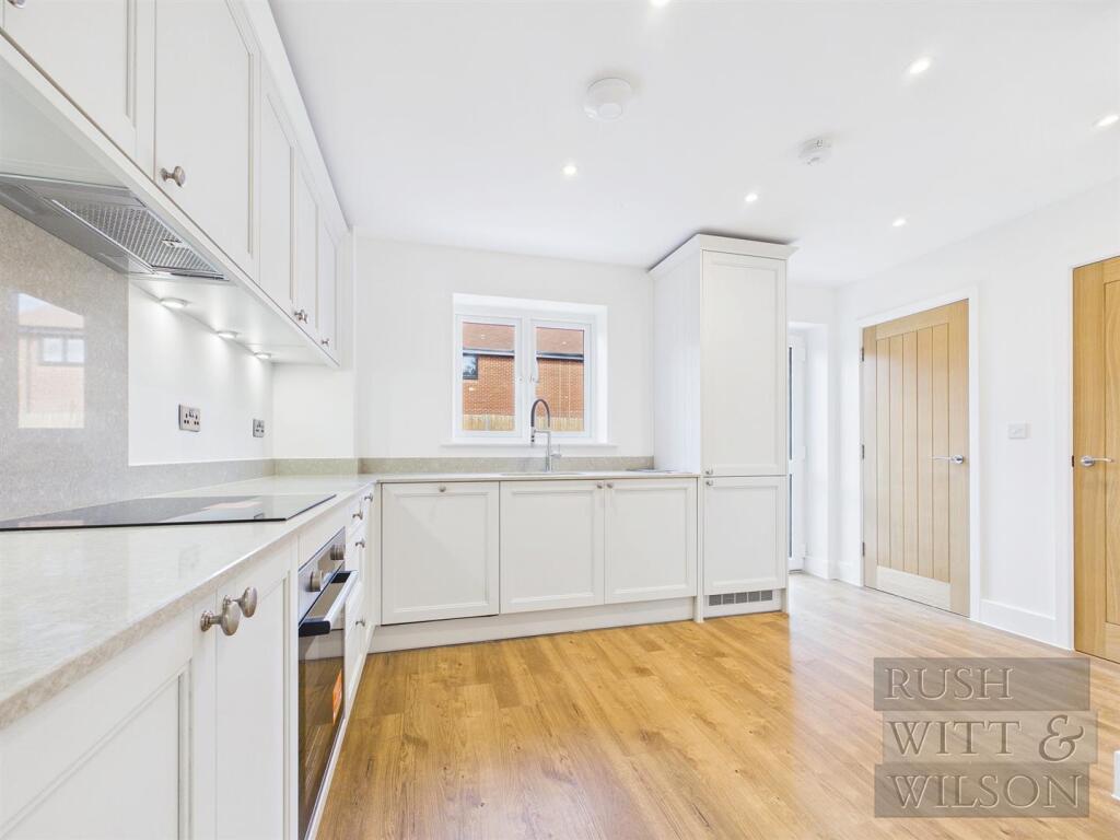 House in Tonbridge - More