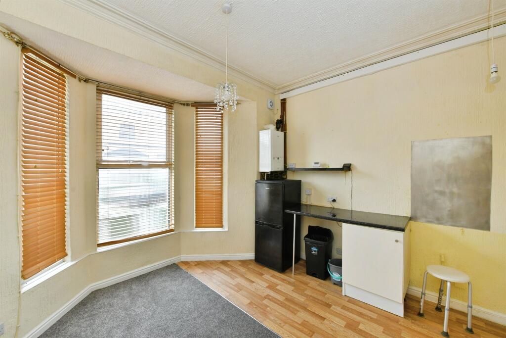 Apartment in Plymouth - View 4