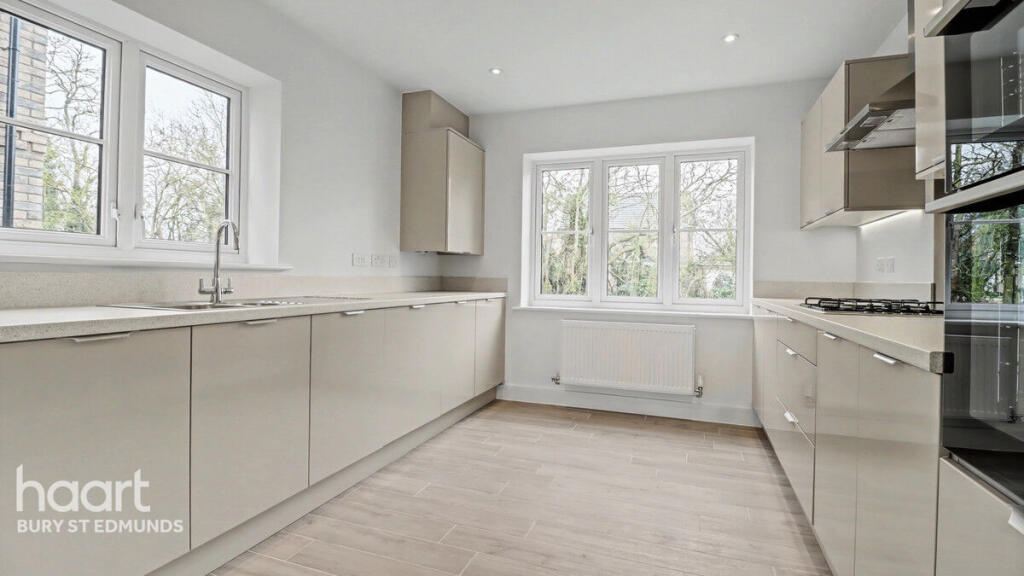 House in Mid Suffolk, Elmswell - View 2