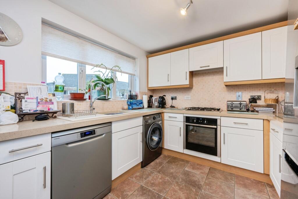 Shackleton Close, Shortstown, Bedford, Bedfordshire, MK42 photo 4