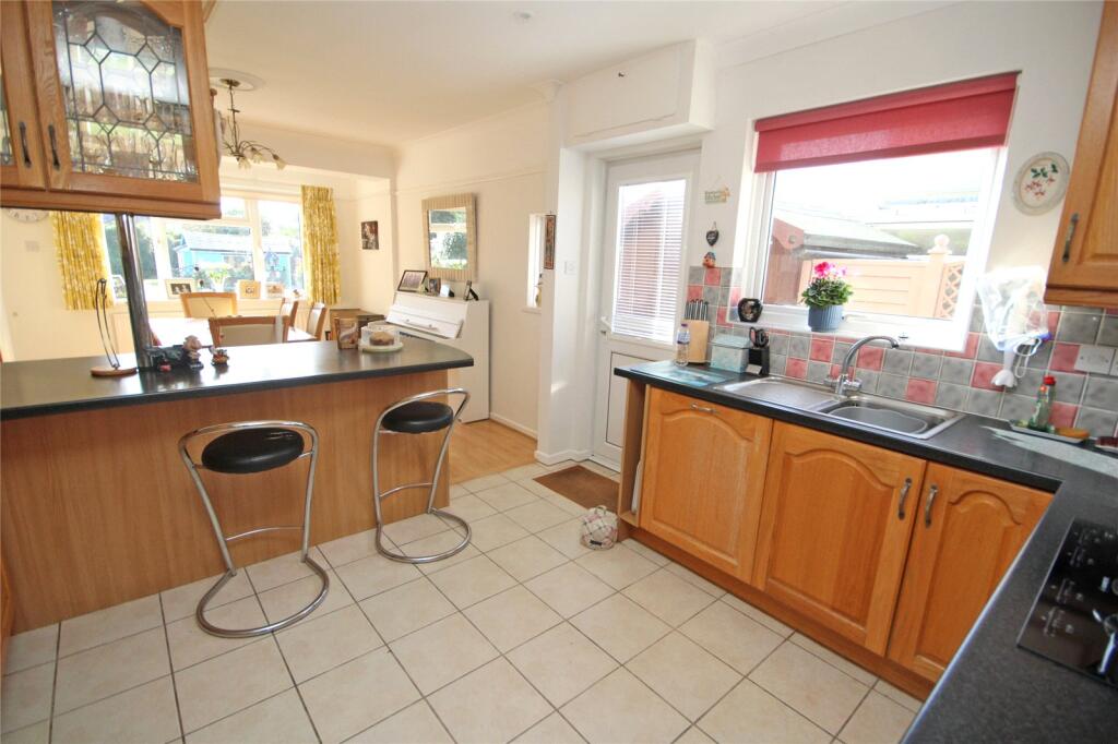 Purbeck Road, Barton on Sea, New Milton, Hampshire, BH25 photo 4