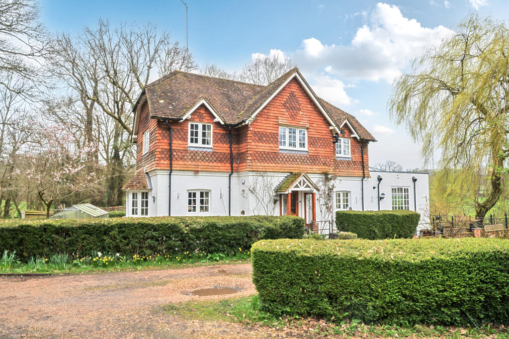 Main image of property: Vann Lane, Chiddingfold, GU8