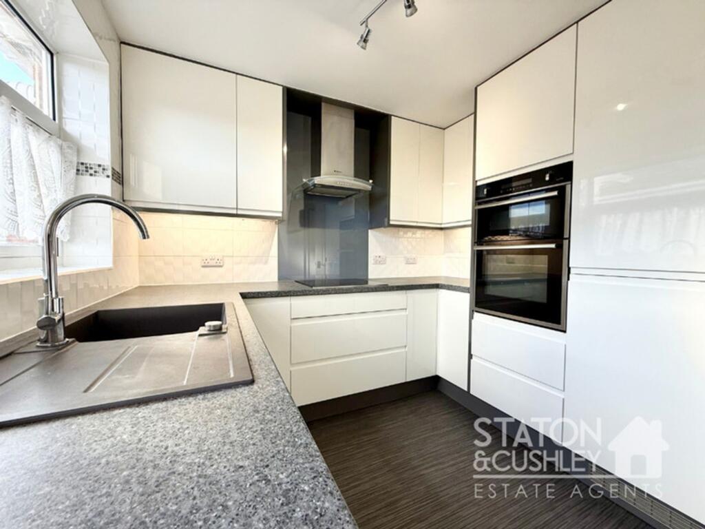 House in Ashfield, Sutton in Ashfield, Stanton Hill - View 3