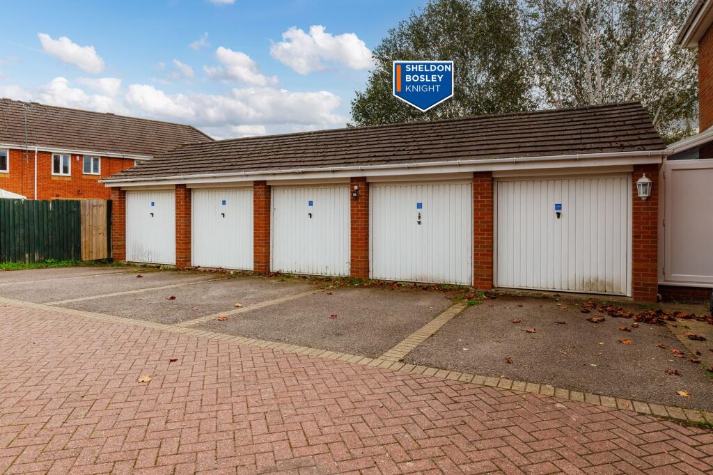 Parolles Close, Heathcote, Warwick ,CV34 photo 4