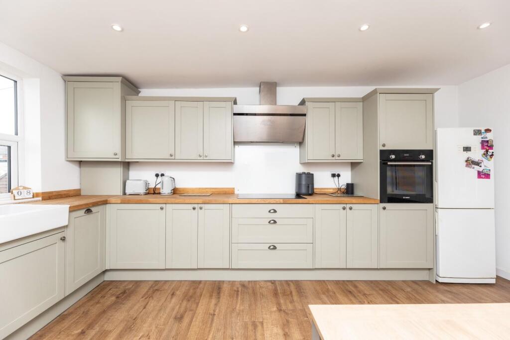 House in Leeds, Mickletown - View 3