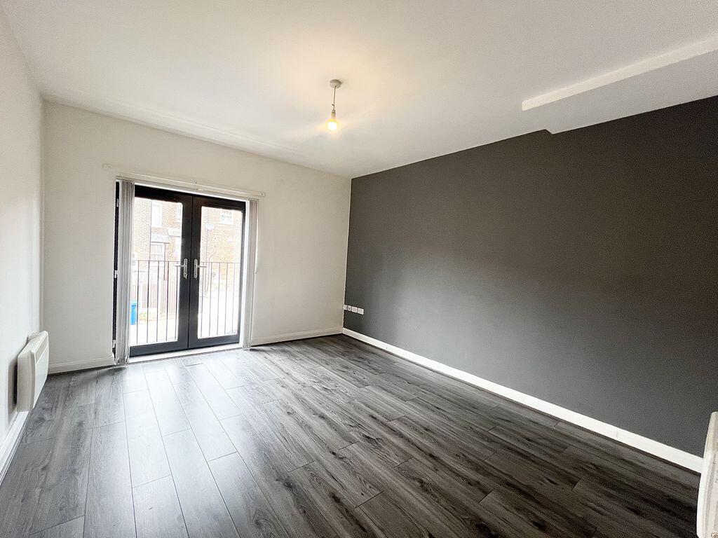 Apartment in Salford, Greater Manchester - More