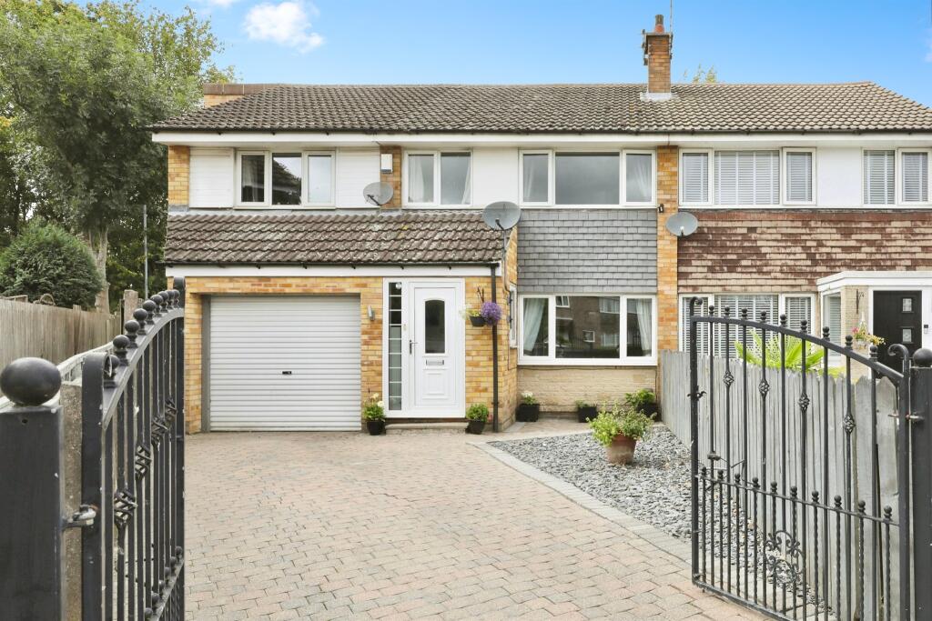 4-bed semi-detached on Portland Avenue, Aston, Sheffield, £280,000