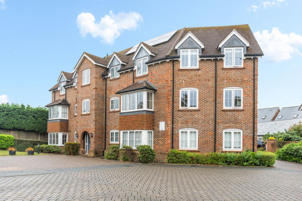 Main image of property: Brookfield Close, Horsham, RH12