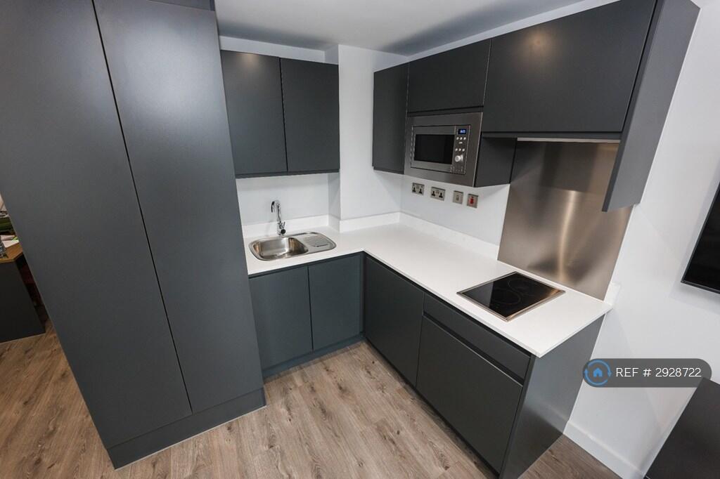 Studio flat for rent