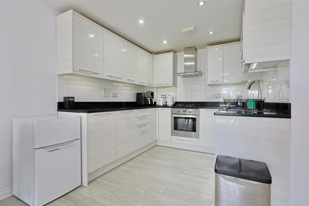Apartment in Newcastle upon Tyne, Tyne and Wear - View 3