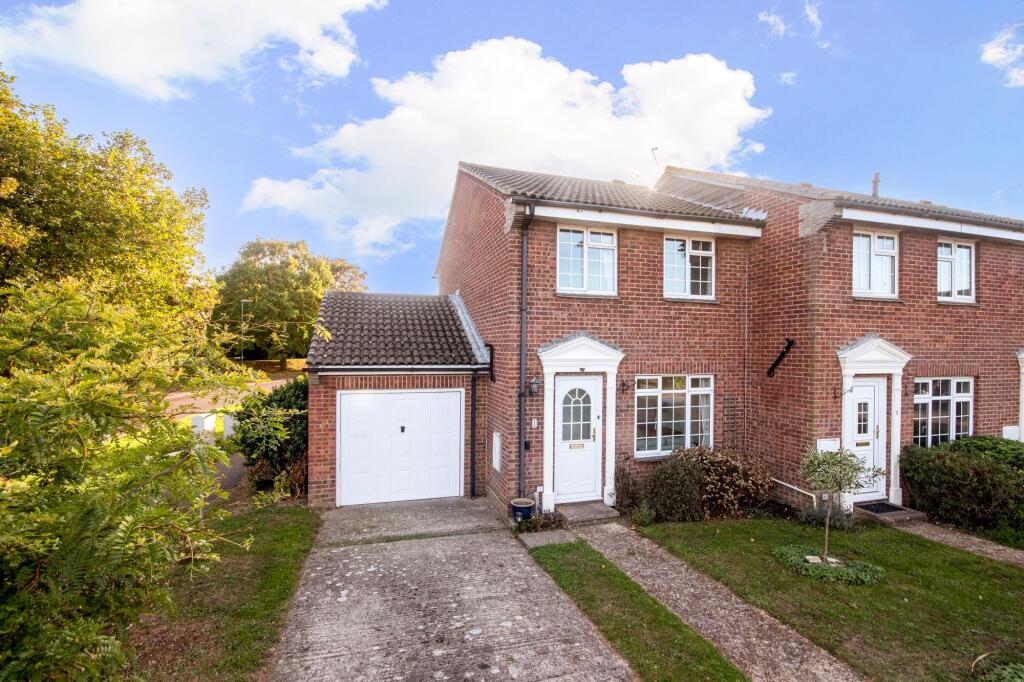 Main image of property: Barque Close, Littlehampton, BN17