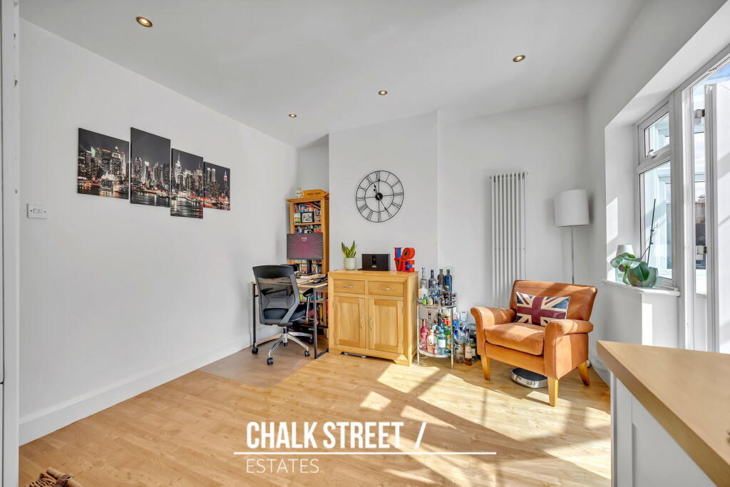 House in London - View 5
