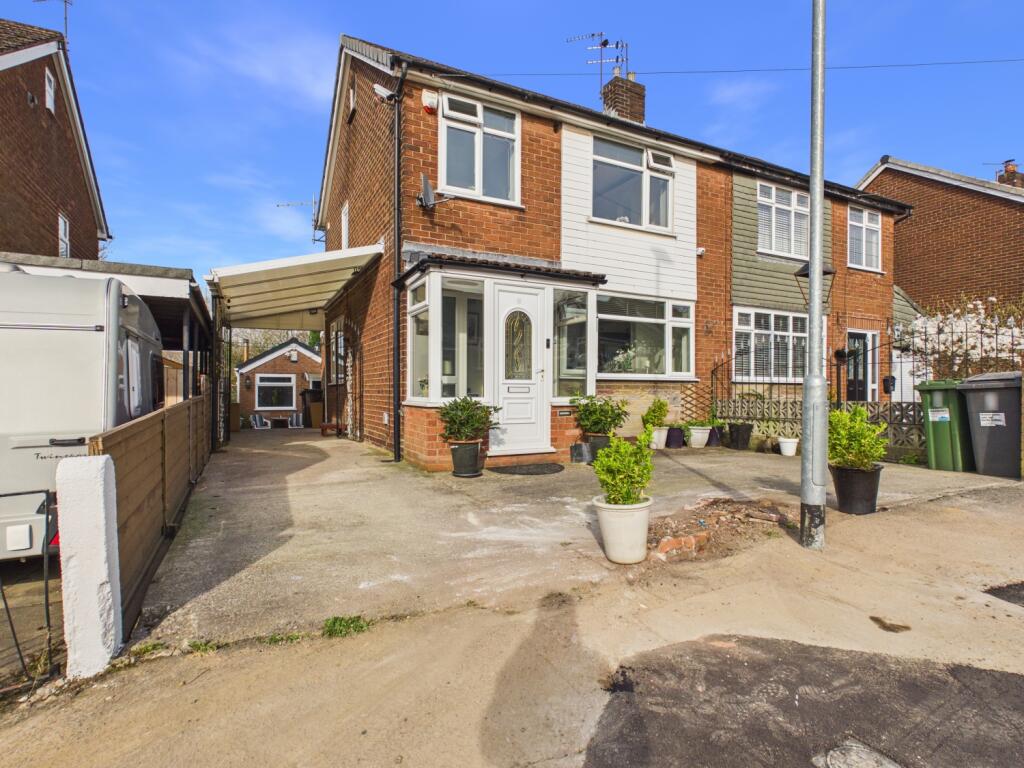 Main image of property: Grosvenor Crescent, Hyde, SK14 5AN