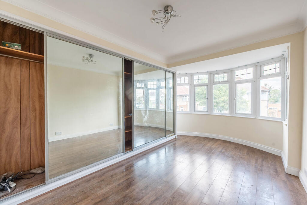 House in Southall - View 4