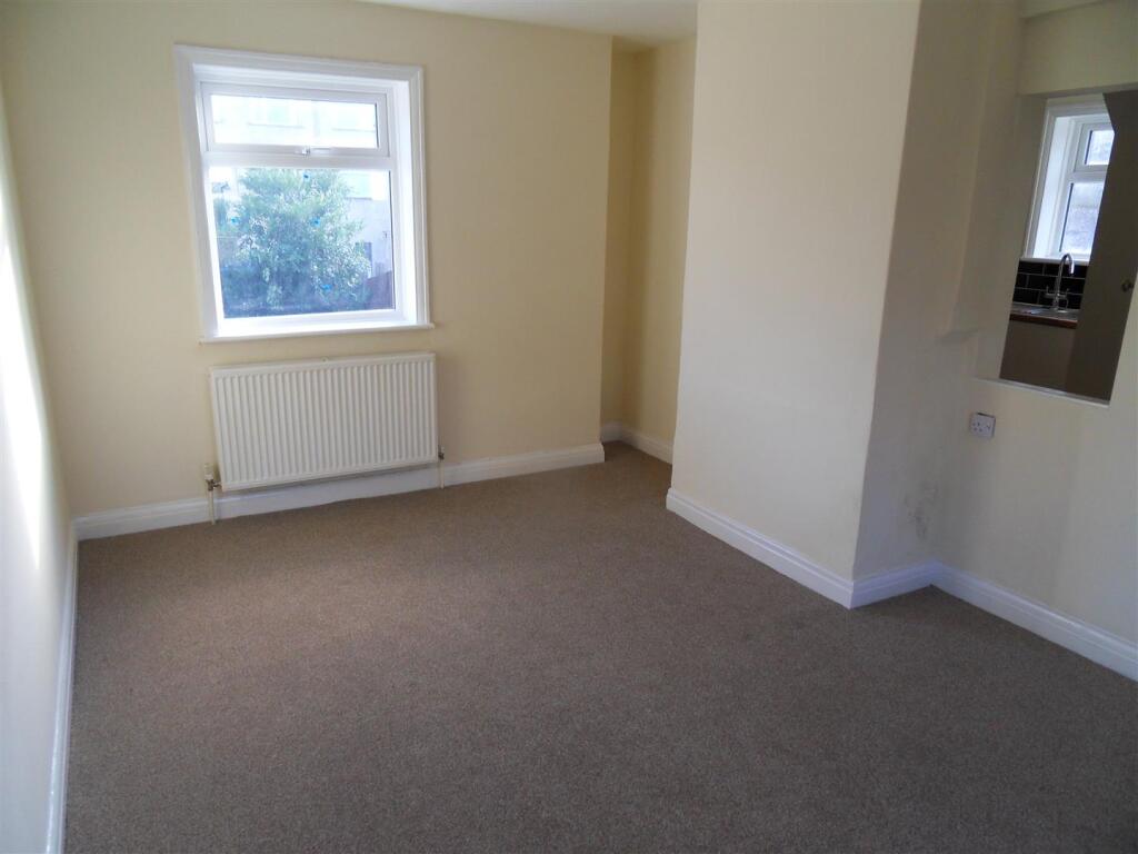 House in Bradford - View 4