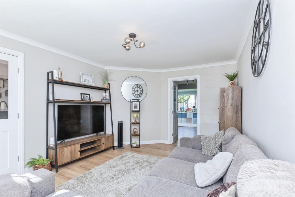 House in Whetstone - View 4