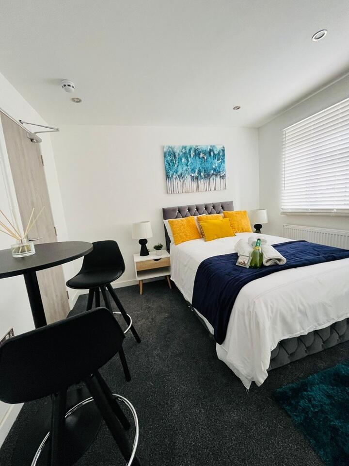 House in Watford - View 2