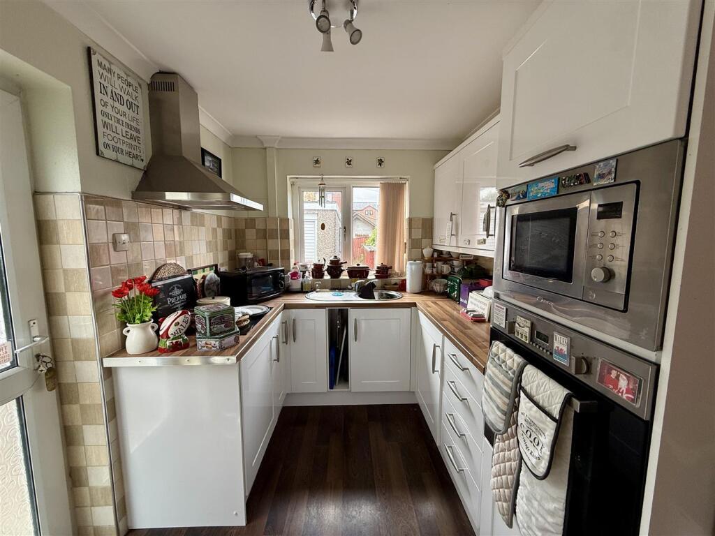 Cefndon Terrace, Hirwaun, Aberdare photo 3