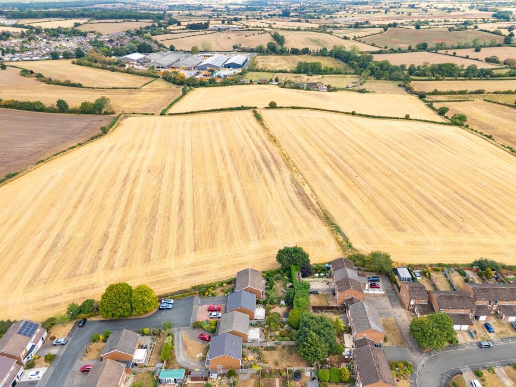 House in Warwick, Lillington, Royal Leamington Spa - View 2