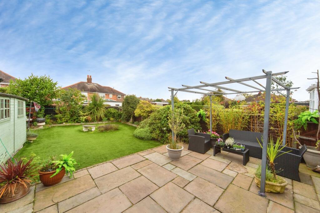Lynton Drive, WIRRAL, Merseyside, CH63 photo 2