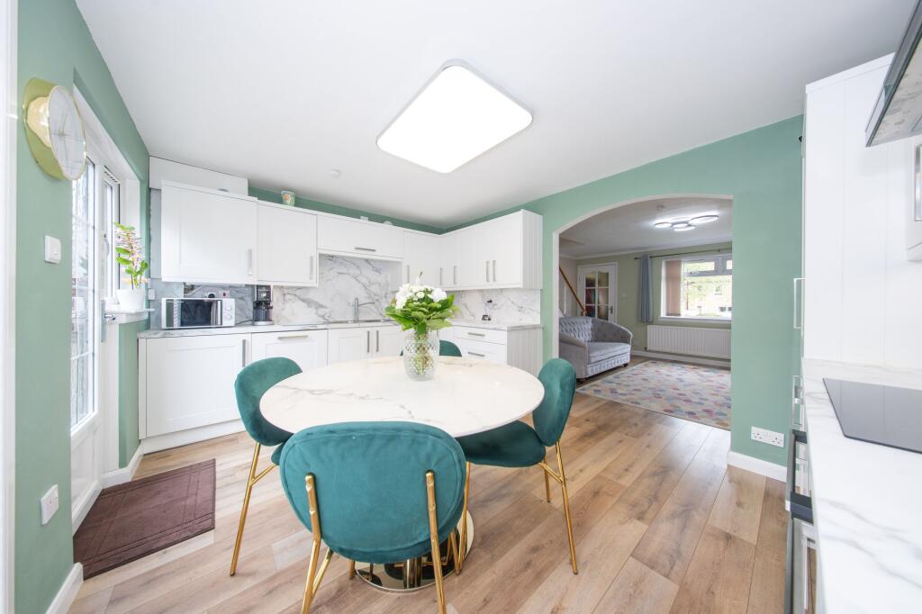 House in Mid Calder, Craigshill - More
