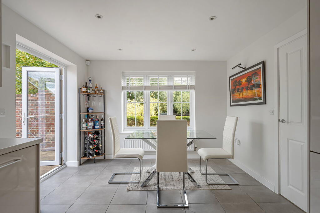 House in Guildford - View 5