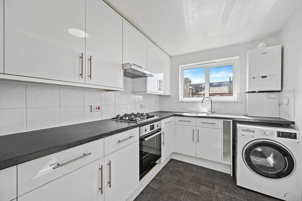 Apartment in London - View 5