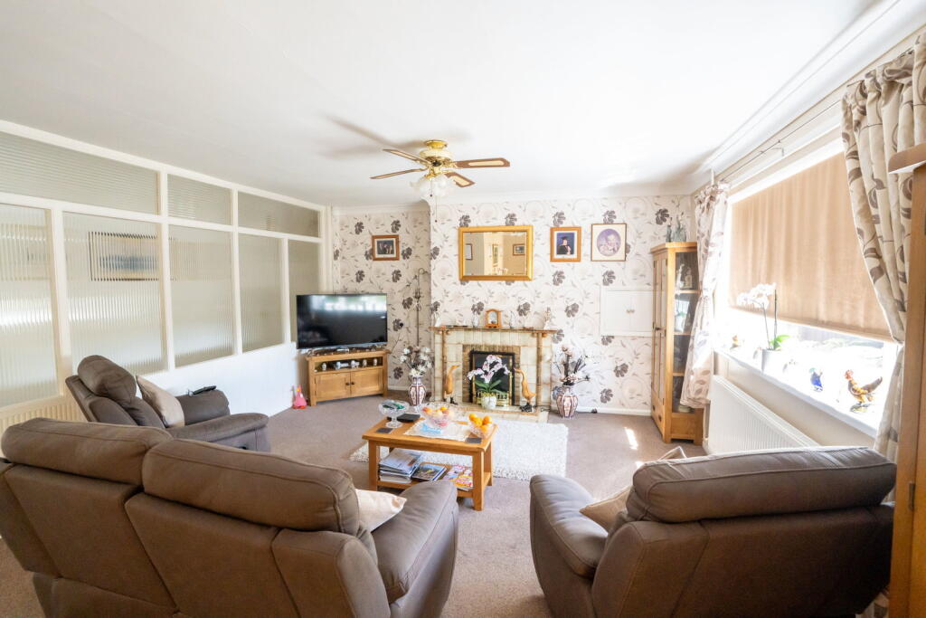 Cardigan Road, Stanion, Kettering, NN14 1BY photo 5