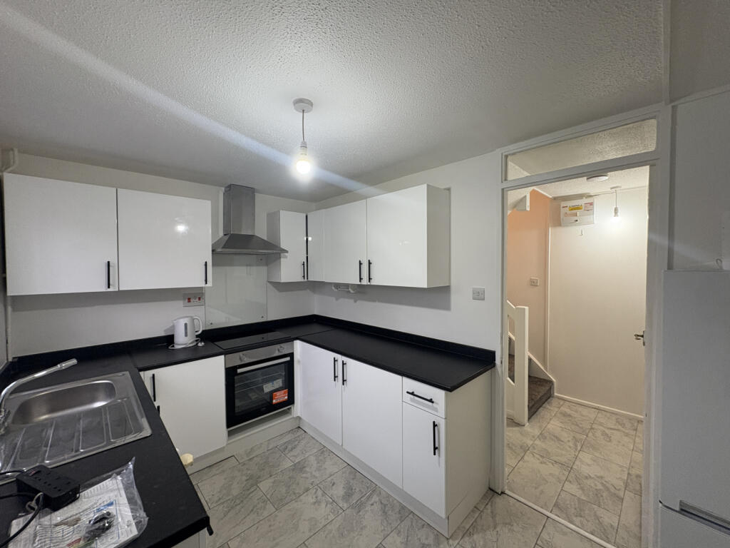 Main image of property: Temple Court, Cambridge, CB4