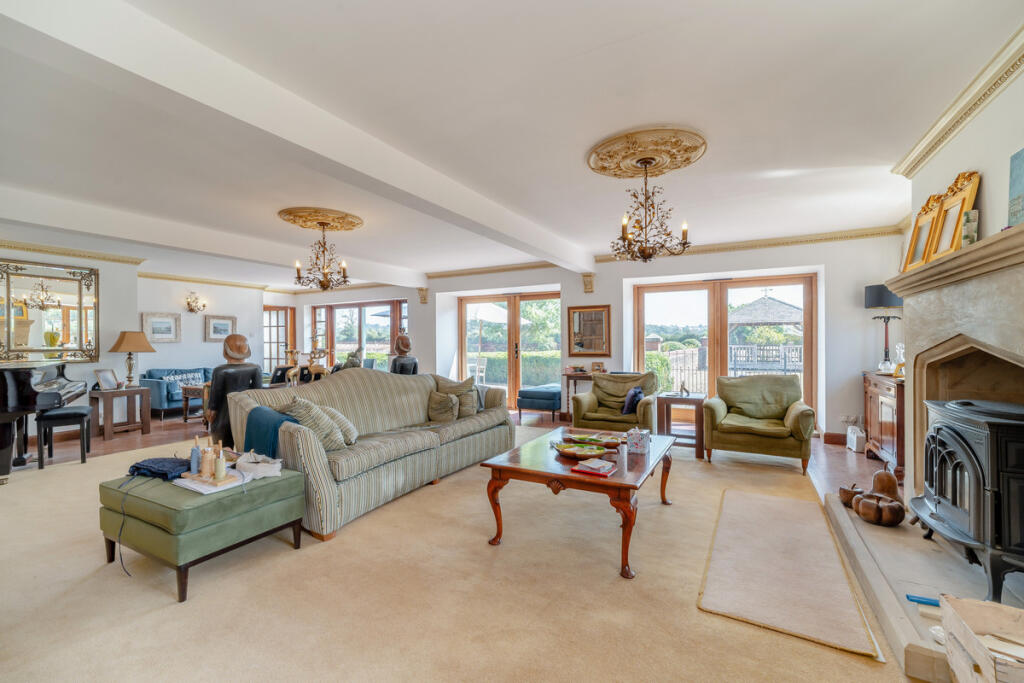 House in Runnymede, Stroude - View 4