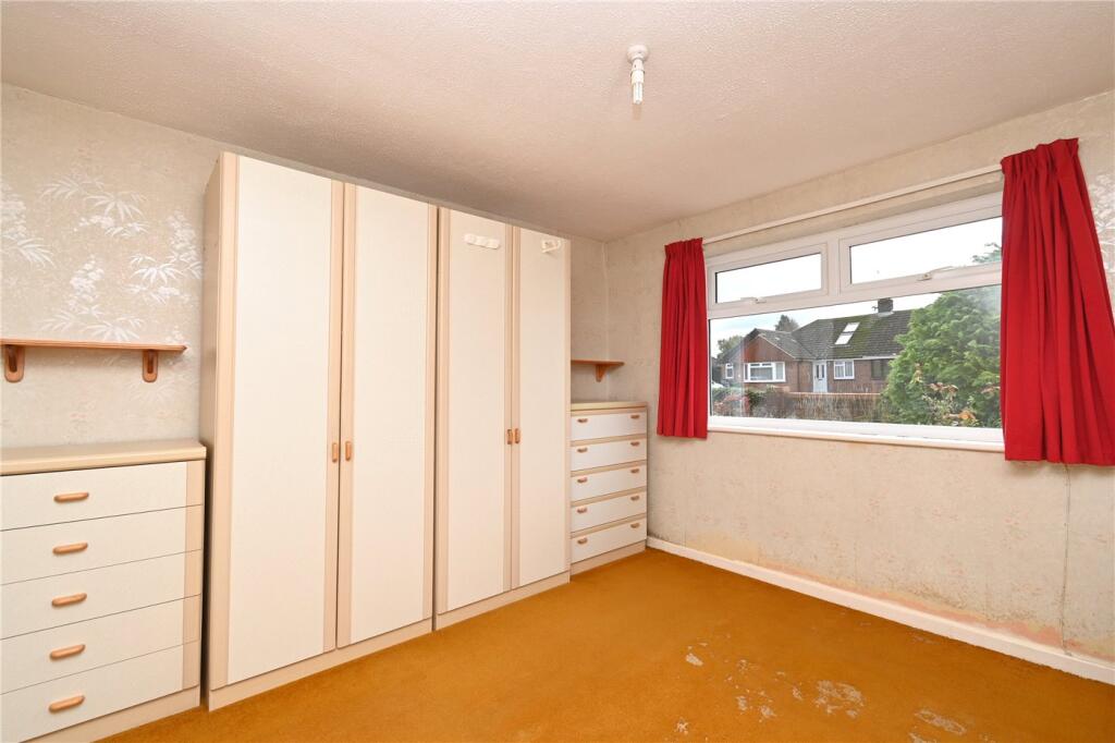 Denham Drive, Basingstoke, Hampshire, RG22 photo 4