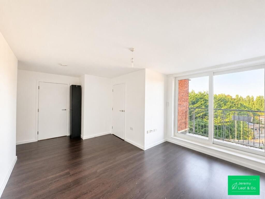 Apartment in London - View 2