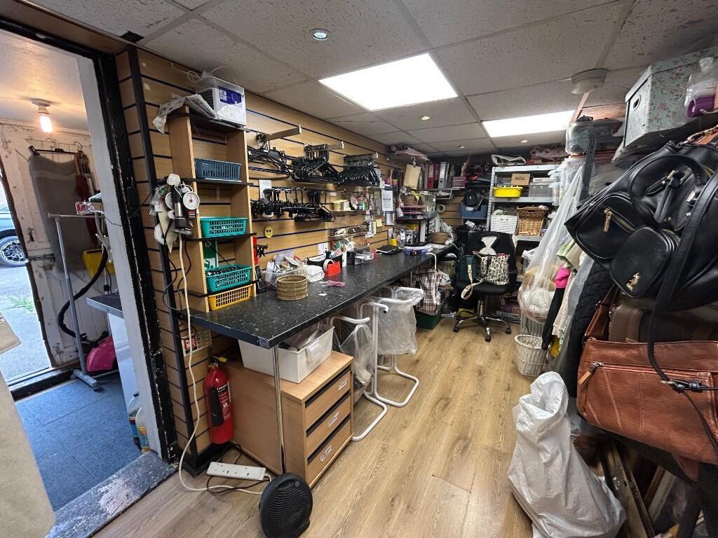 71 High Street, Waltham Cross, Hertfordshire - View 5