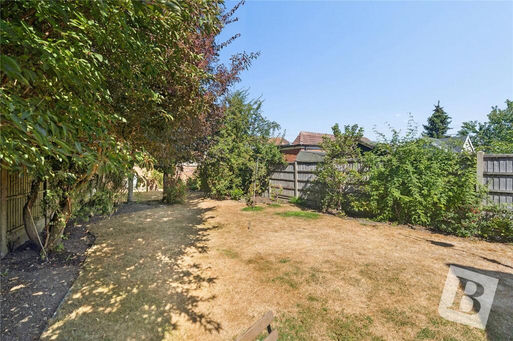 House in Brentwood, Crow Green - View 4
