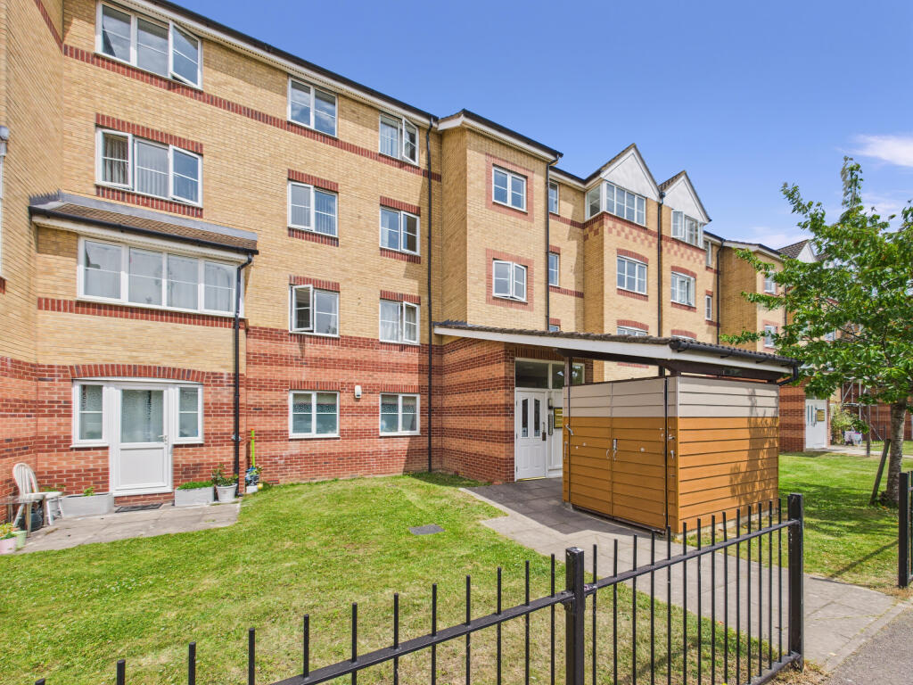 Main image of property: Peatey Court, Princes Gate, High Wycombe, Buckinghamshire