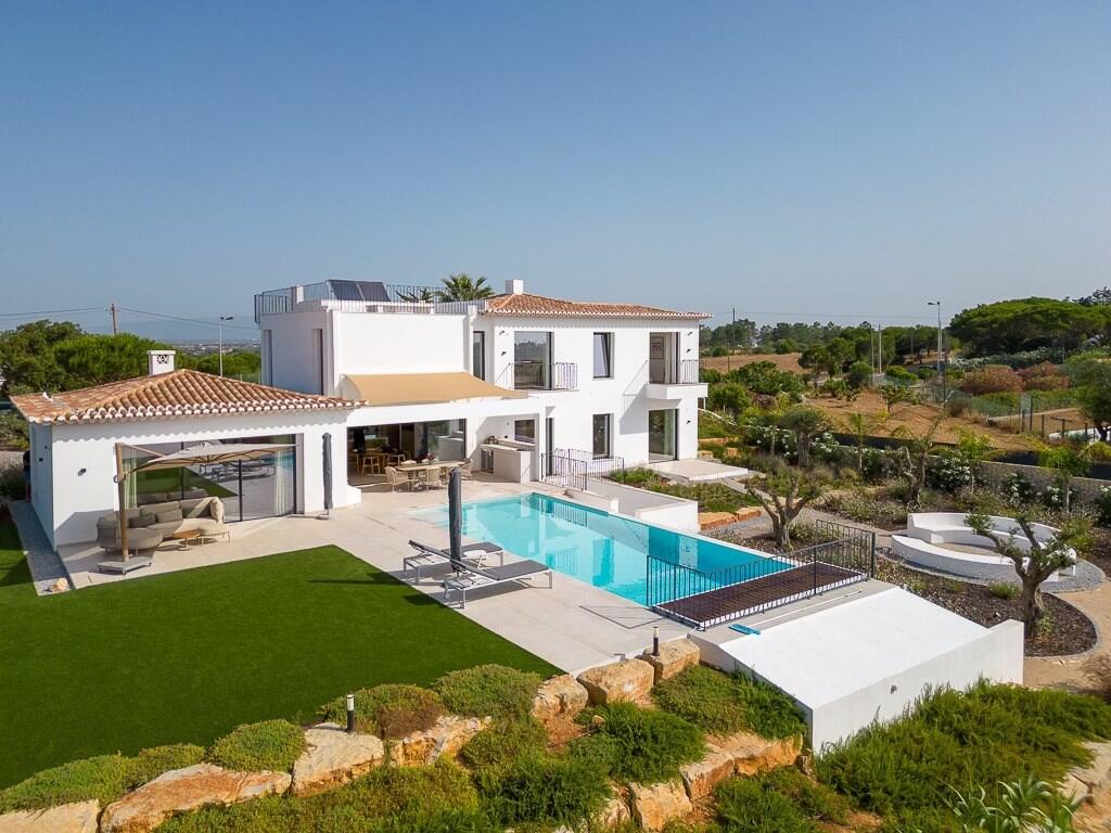 Main image of property: Algarve, Carvoeiro