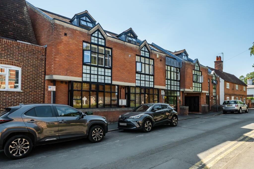 Main image of property: Milton Road, Wokingham, RG40