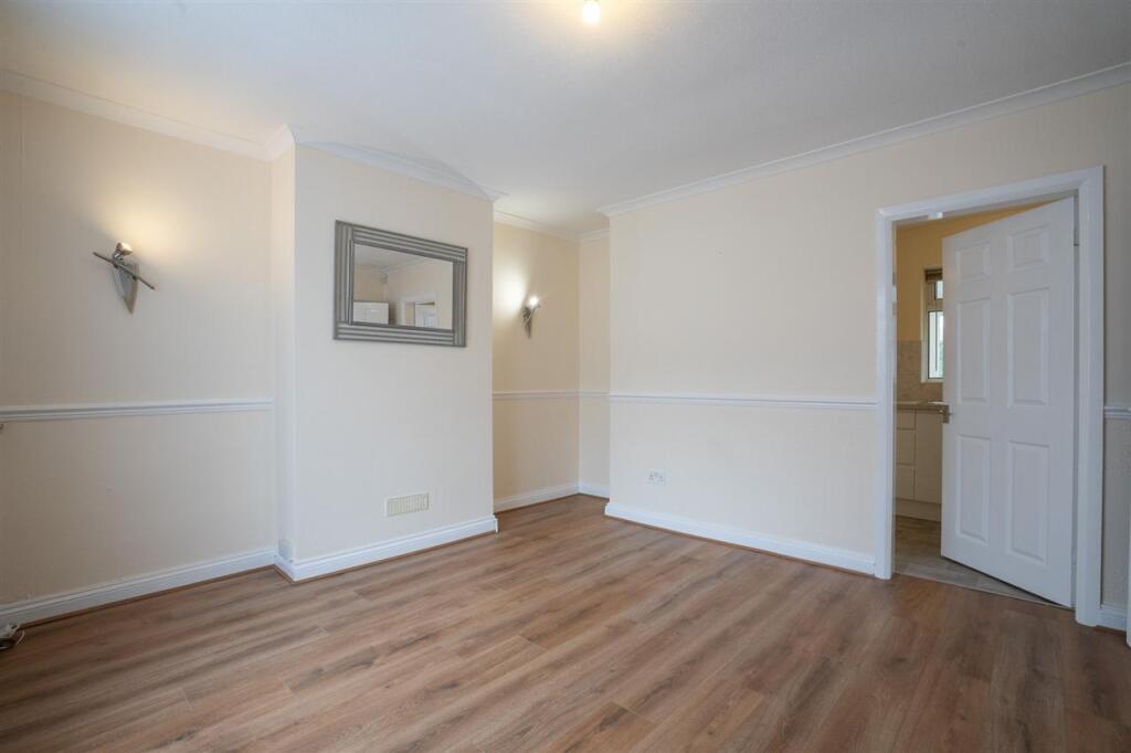 House in Birmingham, West Midlands - View 2